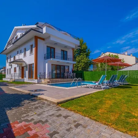 Myra Villa 1 فيلة *