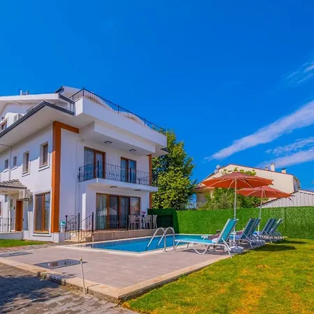 فيلة Myra Villa 1 *